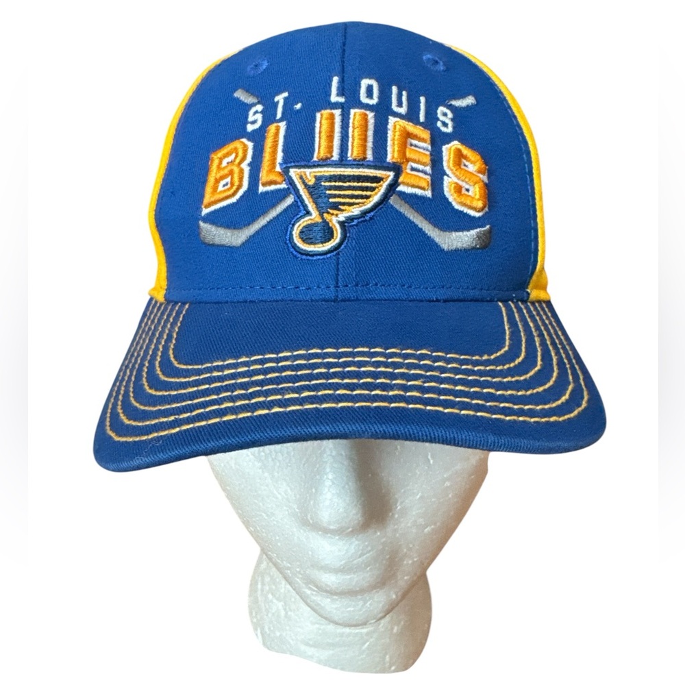 St Louis Blues Hockey Boys/Girls Youth Fitted Cap/Hat One Size Blue & Yellow NHL